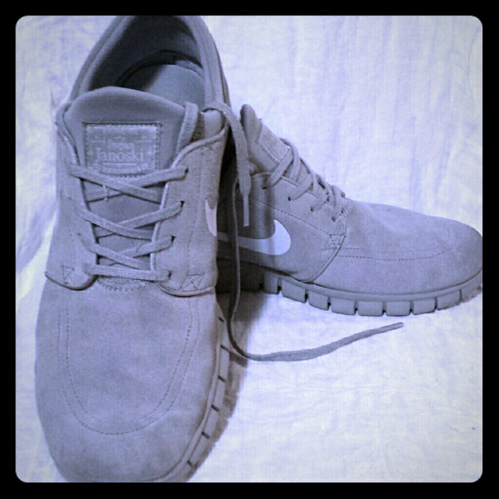 NIKE Stefan Janoski